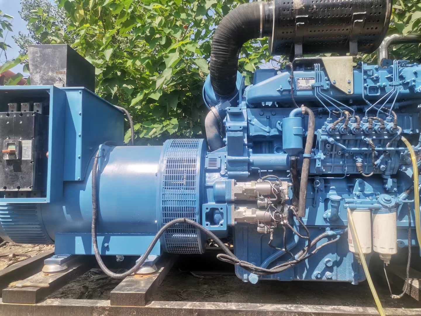 友好详细说明降低 800kW 柴油发电机输出电流波动的方法